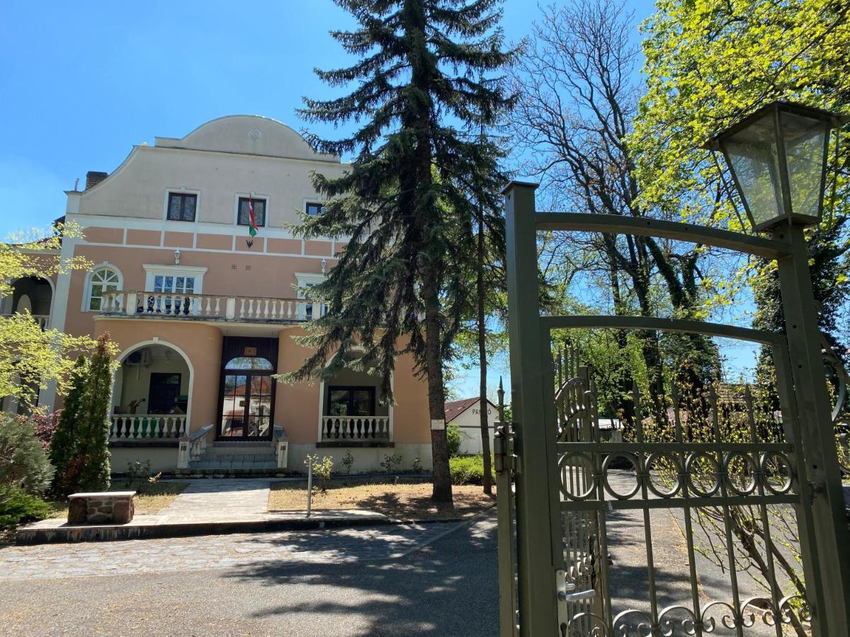 Gosztonyi Villa Шиофок Экстерьер фото